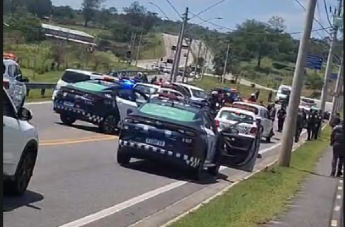 Perseguição policial atravessa grandes avenidas e termina na Via Cambuí, no Putim