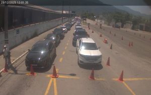 Balsa Ilhabela fila chega a 1h30 neste domingo; rodovias do Litoral Norte têm tráfego intenso e pontos de lentidão.