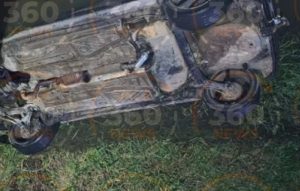 Carro capota e cai em córrego em São José; motorista morre e cinco mulheres ficam feridas