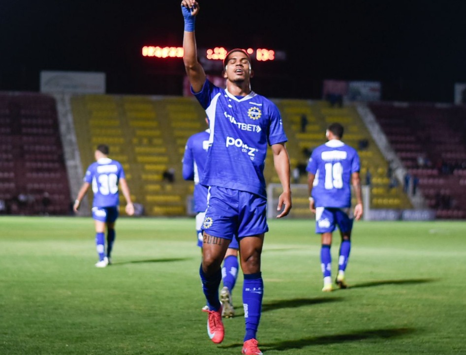 São José perde a terceira, entra em crise e já flerta com fantasma do rebaixamento!