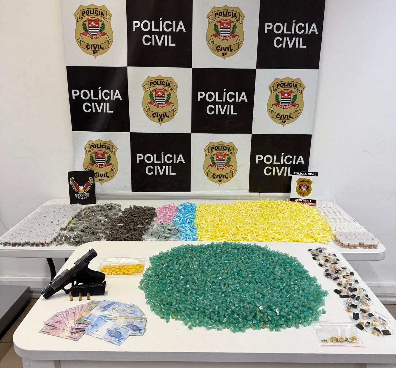 Polícia Civil apreende crack, cocaína, maconha, LSD, ecstasy e pistola em ação contra o tráfico na zona norte de São José dos Campos