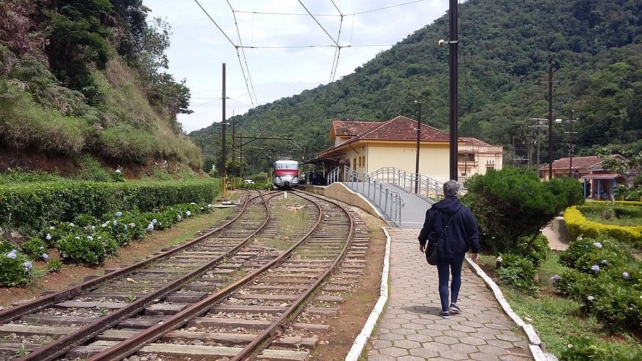 Estrada de Ferro Campos