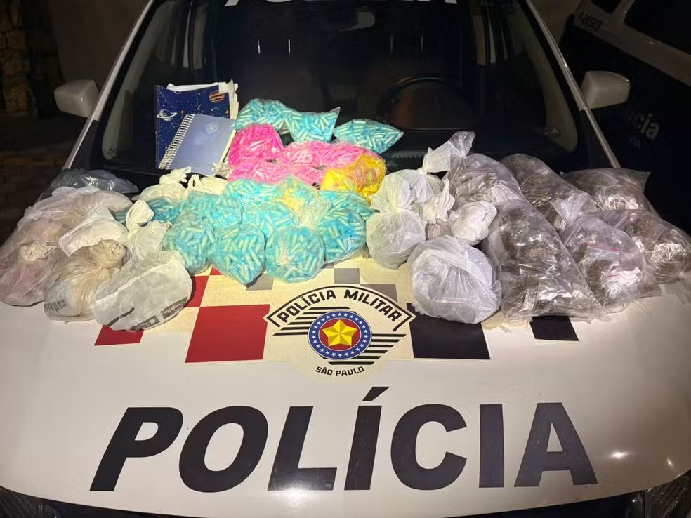 Polícia Civil apreendeu 5,2 mil porções de drogas e prendeu dois suspeitos durante operação no município/ Foto: Divulgação