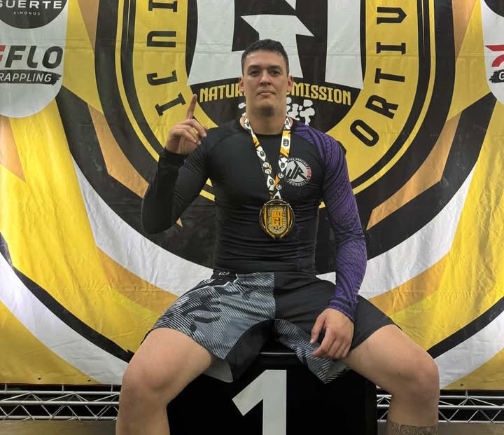 Igor Dinato Moreira, de São José dos Campos, conquista medalha de ouro no Campeonato Mundial de Jiu-Jitsu, em São Paulo