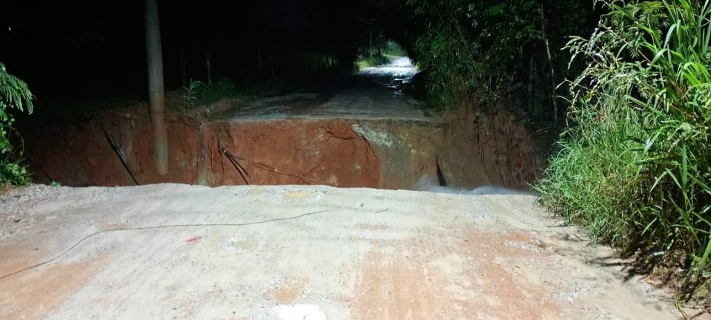 Chuvas derrubaram ponte e danificaram rede de água na zona norte de Caçapava/ Foto: Reprodução