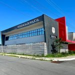 Homem é morto com espeto de churrasco em Lorena