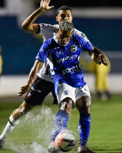 Noite mágica e molhada no Martins Pereira!