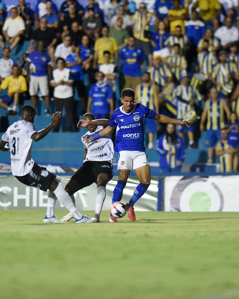 Águia mostra evolução, mas falha individual e erros de finalização impedem vitória contra Inter no Martins Pereira!