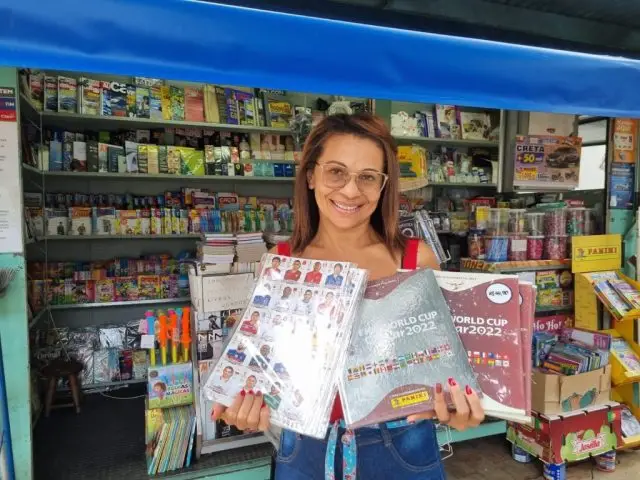 Álbum da Copa 2026: colecionadores se organizam para trocas no Jardim Aquarius, em São José