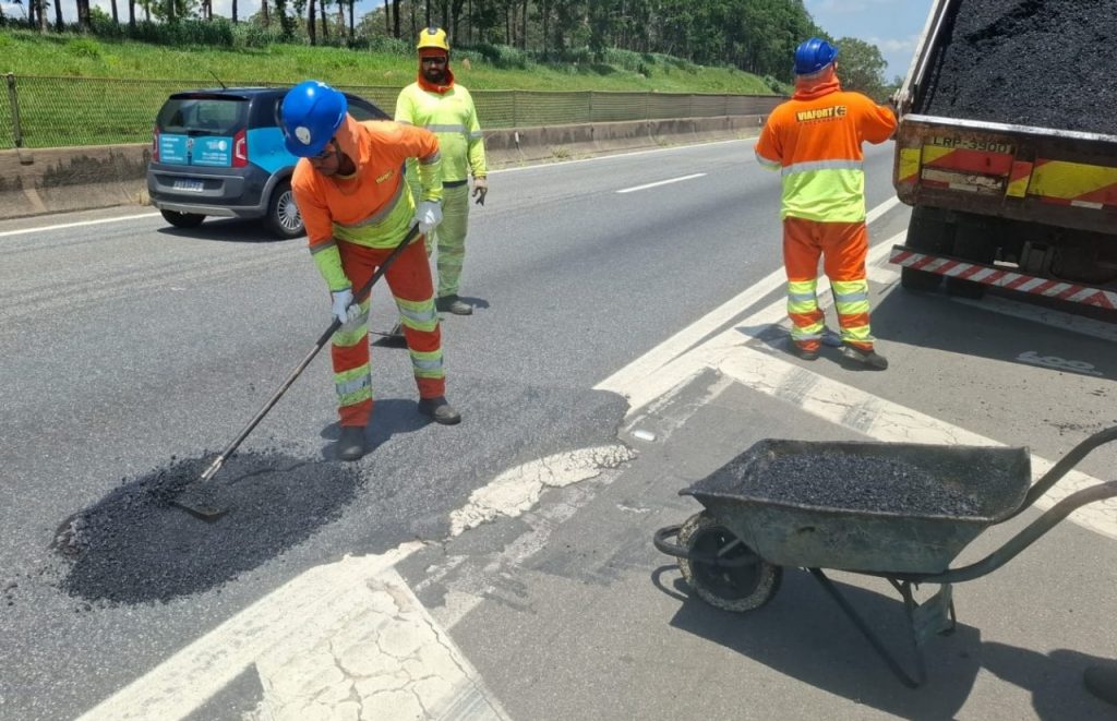 Serviços de recuperação de pavimento seguem nos dois sentidos da Via Dutra até 24 de fevereiro