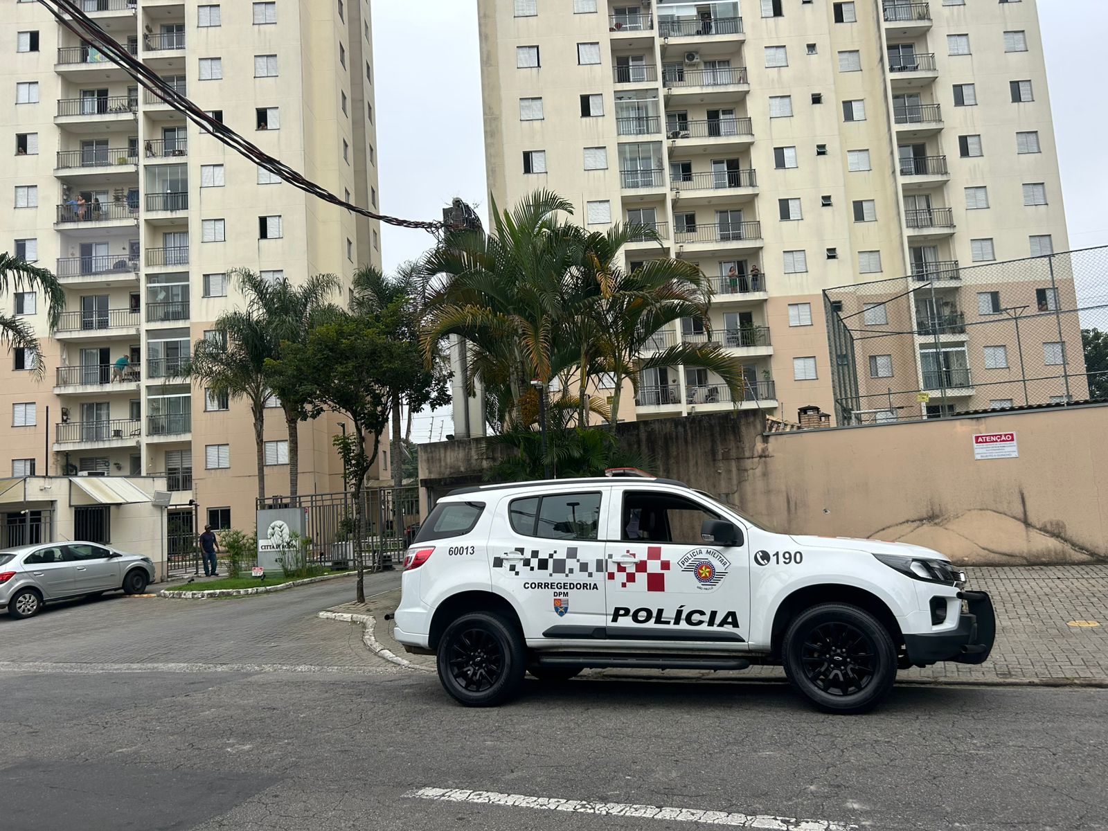 Tenente-coronel é preso em São José dos Campos após investigação sobre morte da esposa PM em SP