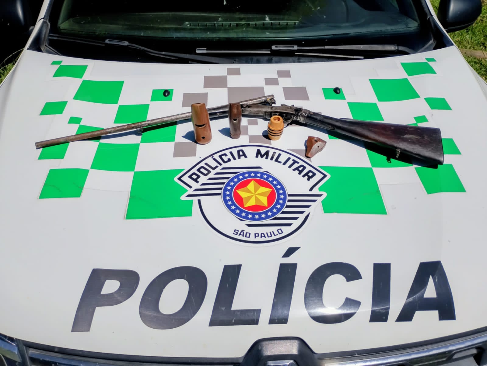 Polícia Ambiental apreendeu espingarda após denúncia de caça ilegal em Paraibuna
