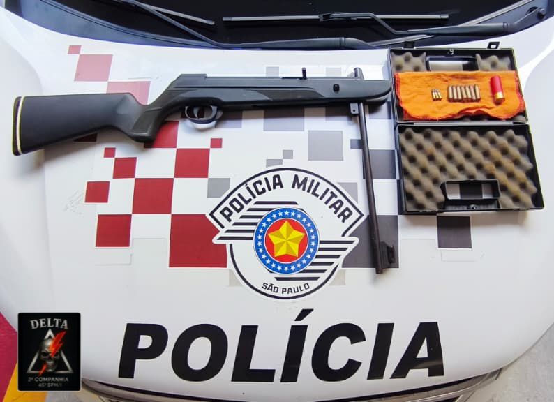 Polícia Militar apreendeu arma e munições após denúncia de violência doméstica