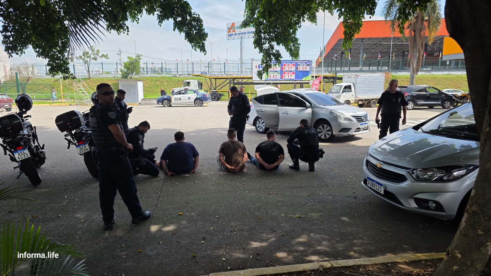 Quadrilha que furtava estepes é presa em flagrante com produtos do crime!