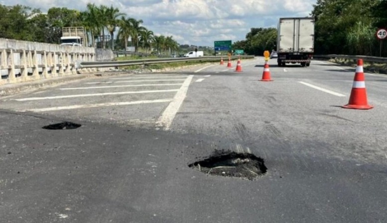 Interdição na Floriano, em Taubaté, altera trânsito após problema estrutural no km 4,1
