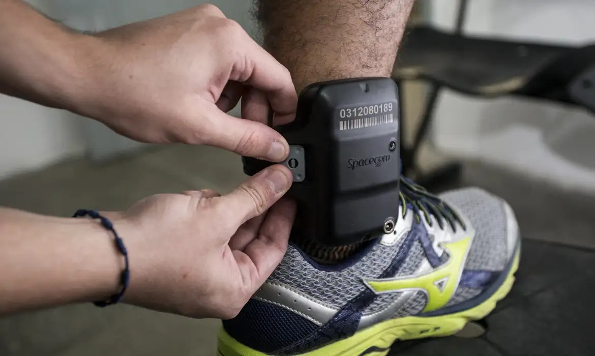 tornozeleira eletrônica