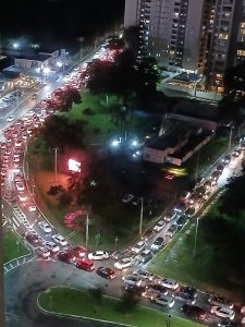 Congestionamento volta a atingir a região oeste de São José dos Campos pelo segundo dia seguido