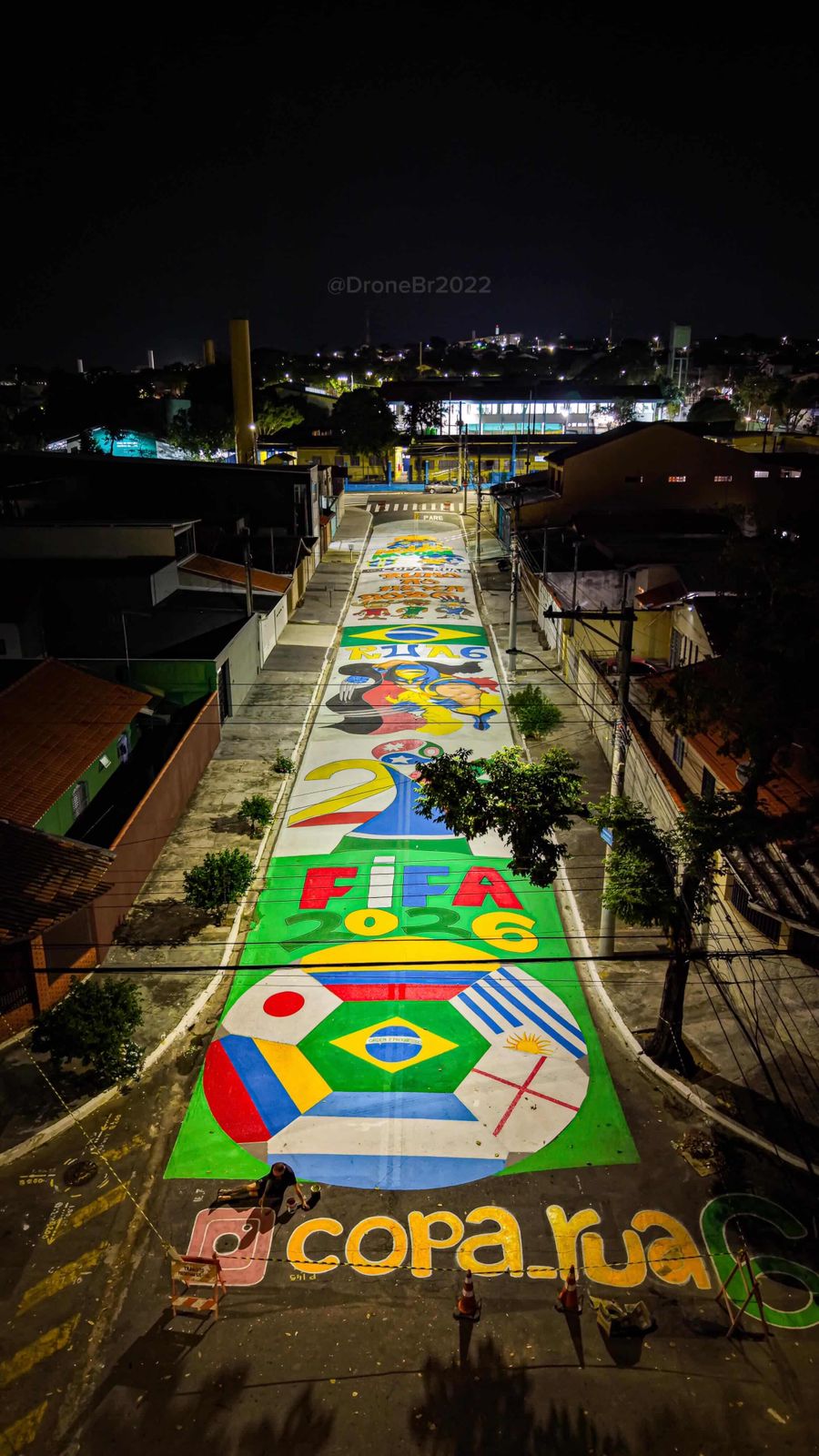 Moradores se unem para pintar ruas e manter tradição da Copa em São José dos Campos/ Foto: @copa_rua6