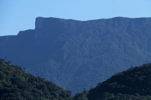 Ecoturismo no Litoral Norte: Trilha do Pico do Corcovado será reaberta em maio