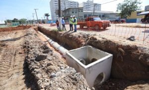 Obras de duplicação avançam na Avenida Malek Assad, em Jacareí.
