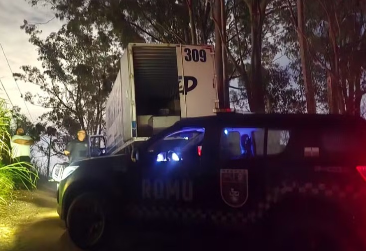 Caminhão roubado em Jacareí com carga milionária é localizado após sequestro de motorista