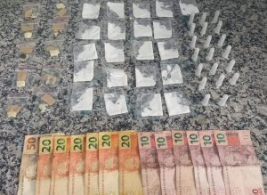 Adolescente de 16 anos é apreendido por tráfico de drogas em Caraguá!