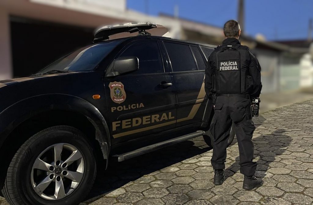 Polícia Federal investiga casal suspeito de fraude bancária contra clientes da Caixa em Jacareí