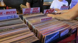 Feira de Discos em São José dos Campos reúne milhares de títulos