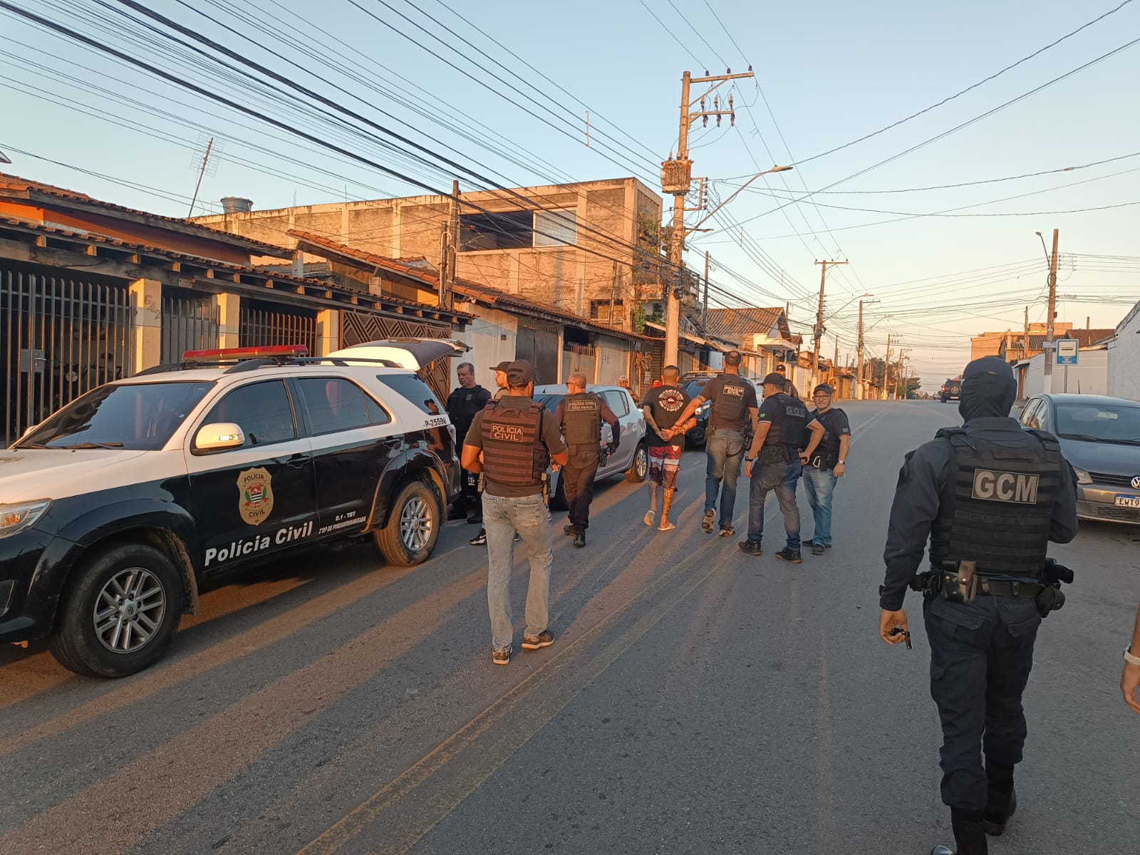 Operação Maricá teve apoio do Canil da GCM e resultou em prisões e apreensão de drogas