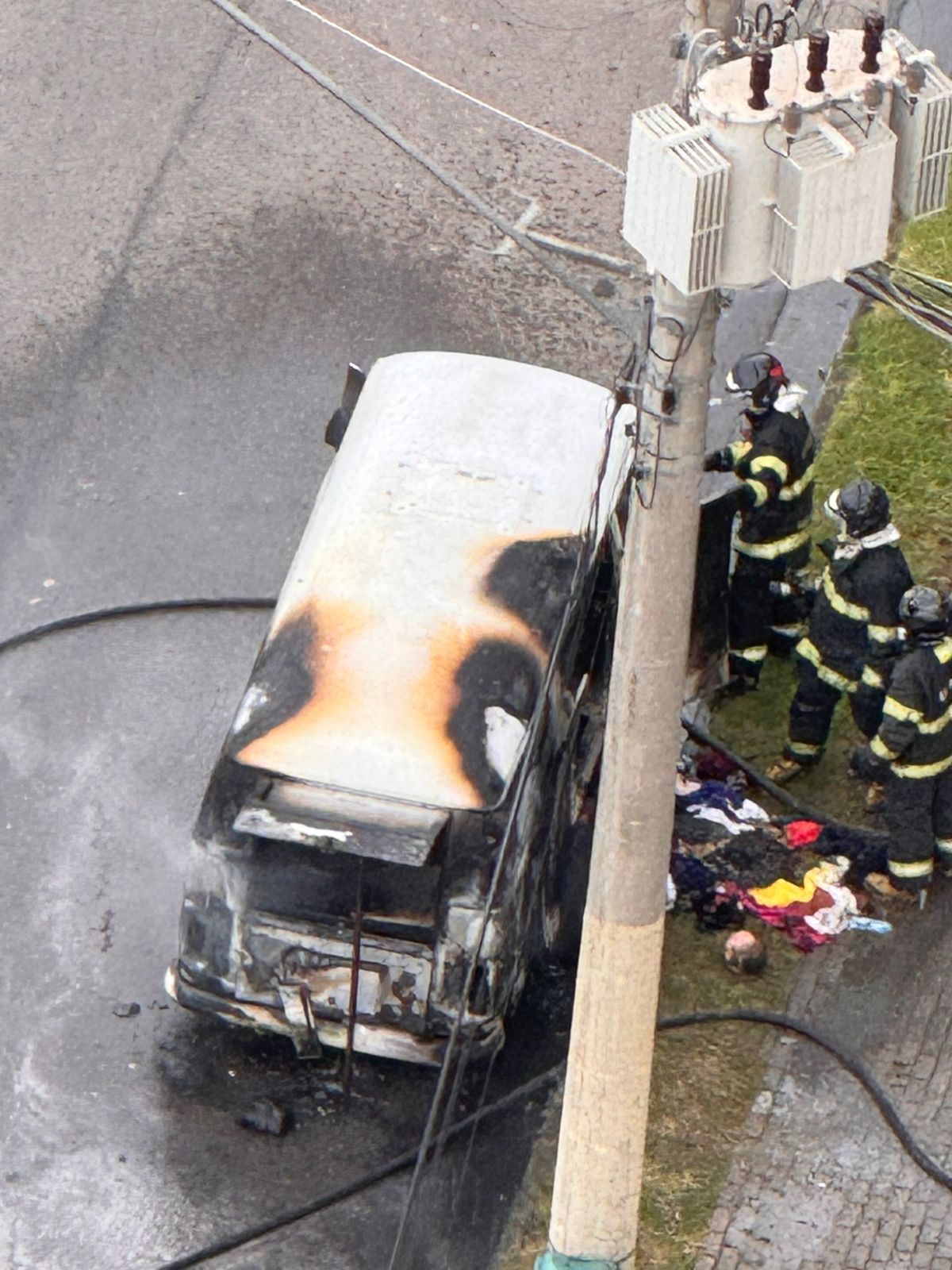kombi pega fogo
