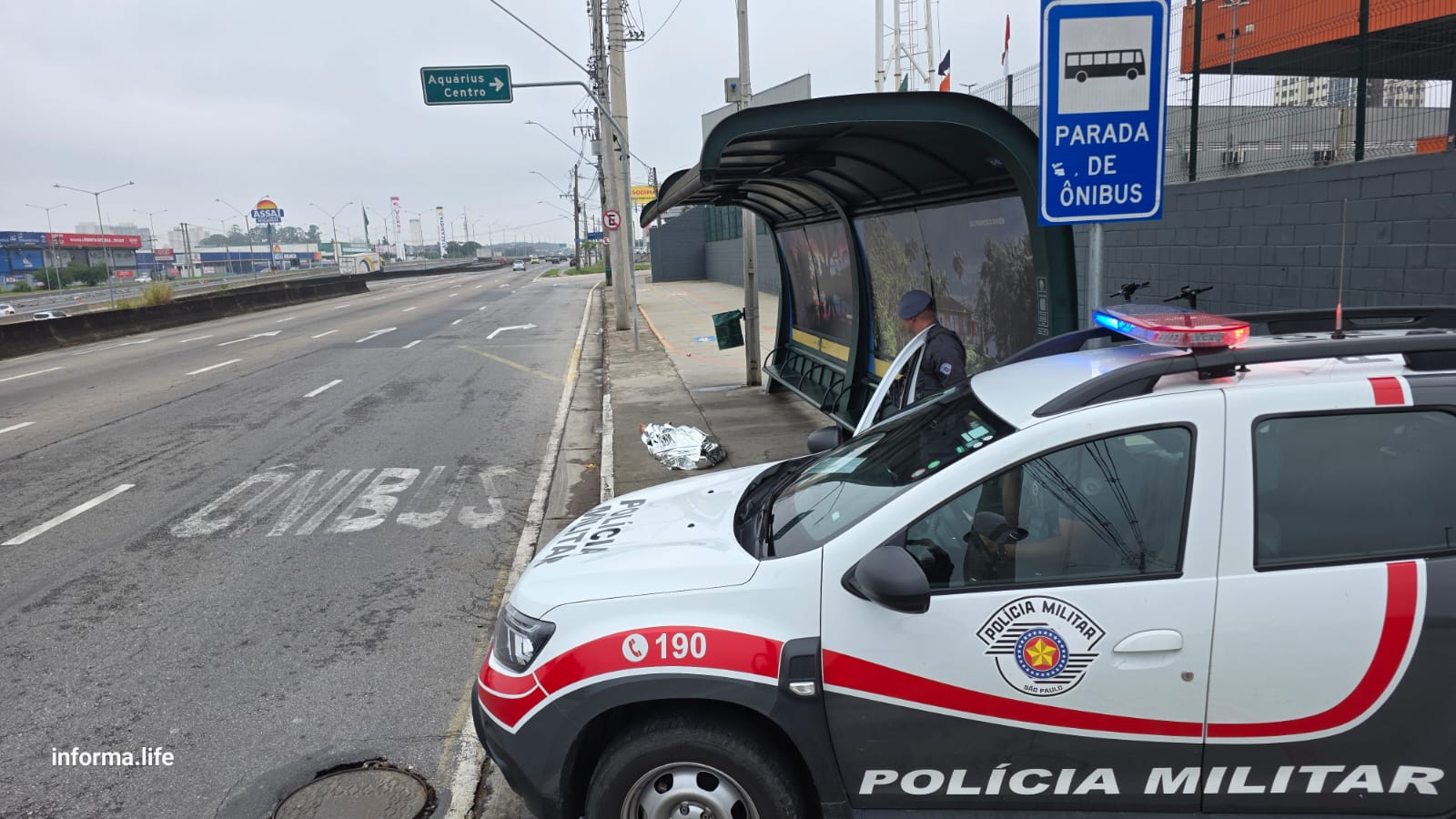 Mulher é resgatada de cárcere pela PRF na Via Dutra em Taubaté