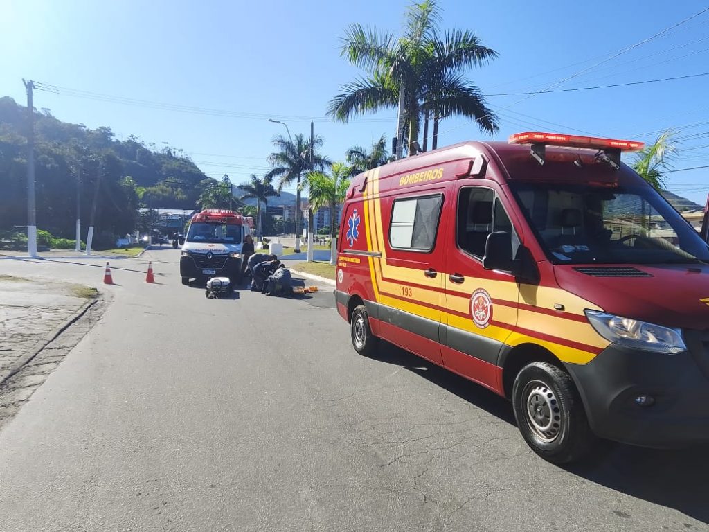 Acidente com bicicleta elétrica deixa mulher ferida e mobiliza Bombeiros em Caraguá