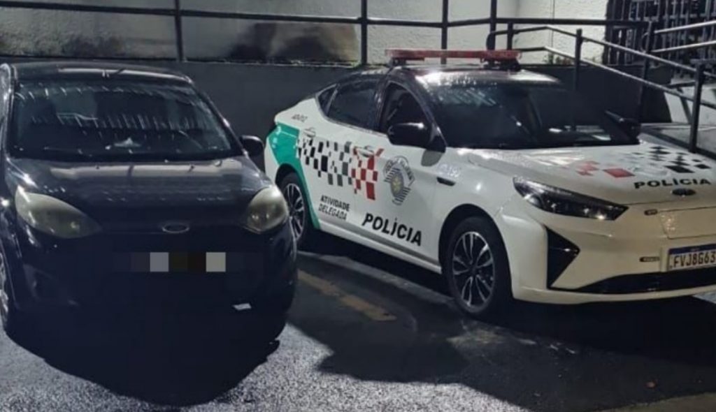 Dupla é presa pela PM após furtar carro na avenida João Guilhermino, centro de São José dos Campos