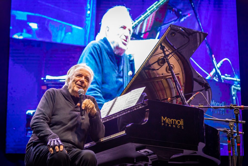 Maestro João Carlos Martins e Orquestra Órion ensaiam no Cine Santana