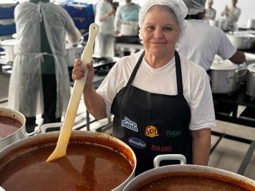 46ª Festa do Trabalhador atrai 10 mil pessoas com tradicional macarronada em São José dos Campos
