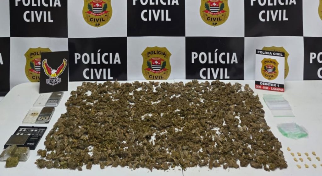 Polícia Civil prende traficante e apreende 1 kg de maconha e ecstasy em operação contra o tráfico no Residencial 31 de Março
