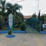 Professora encontra caco de vidro em copo de água dentro de sala de aula e Prefeitura suspende três alunos em São José dos Campos