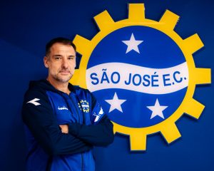 Wilson Júnior assume o comando do São José EC