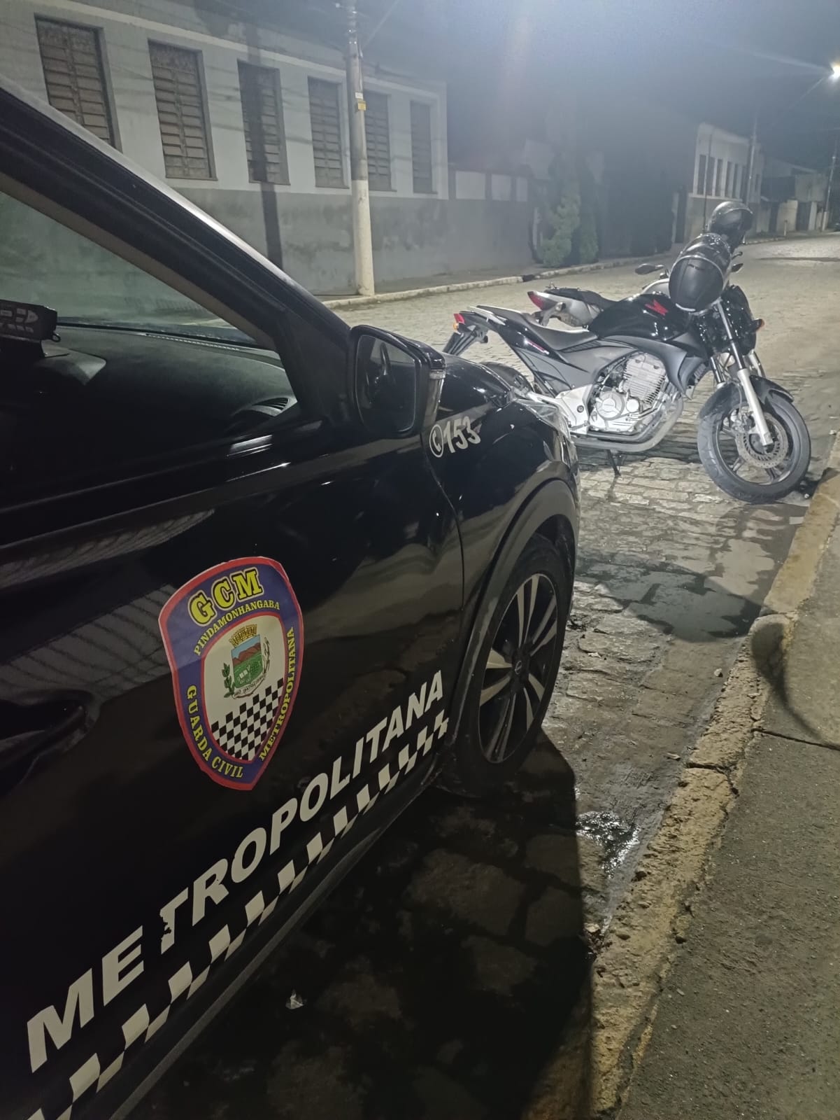 Motocicleta furtada foi localizada pela GCM com apoio do CSI/ Foto: Divulgação prefeitura de Pinda