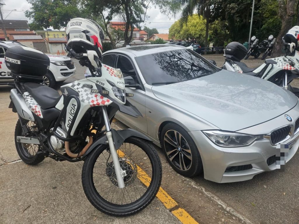 ROCAM prende homem por apropriação indébita de BMW, no Urbanova, em São José dos Campos
