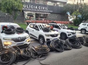 Quadrilha é presa com 2 toneladas de cabos furtados e veículos clonados de empresa de telefonia