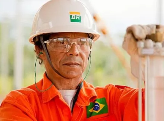 Petrobras abre 150 vagas para cursos técnicos gratuitos em São José dos Campos com bolsas de até R$ 858