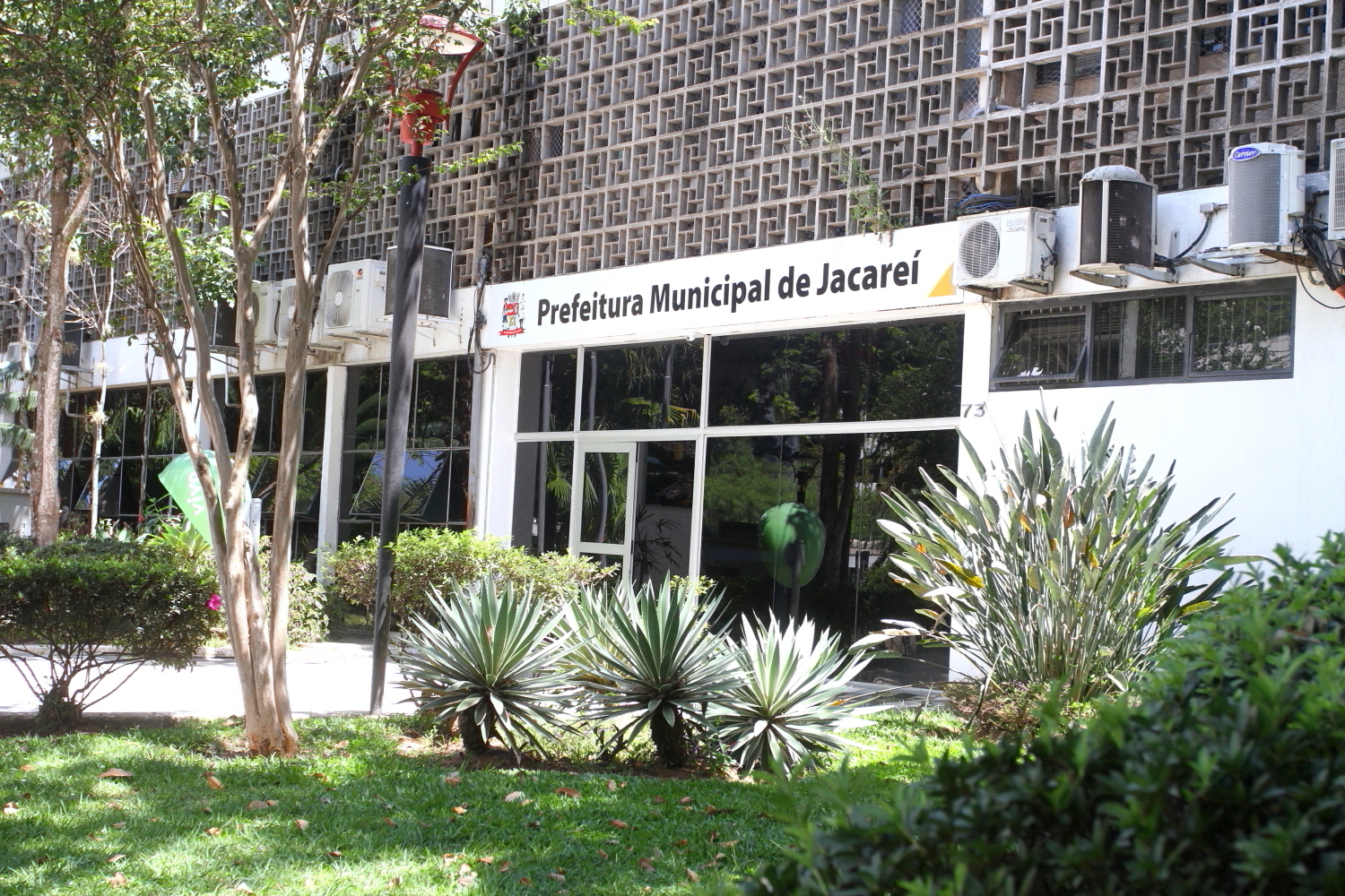 Repartições públicas de Jacareí terão expediente suspenso durante o feriado prolongado de 9 de julho.