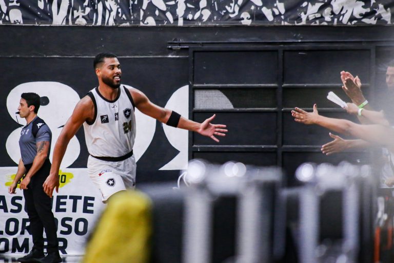 São José Basketball anuncia Derick Machado