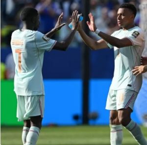 Imparável, França de Mbapeé despacha covarde Marrocos e se garante em mais uma semifinal de Copa do Mundo!