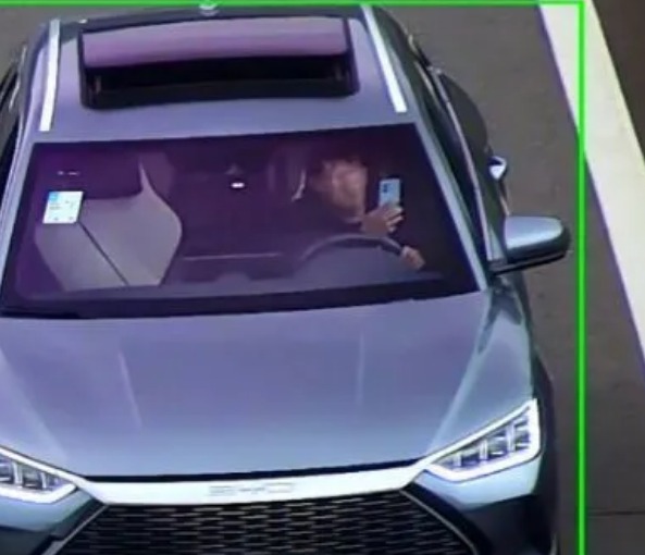 IA entra em ação no Rodoanel e começa a multar motoristas por celular e falta de cinto