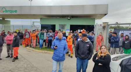 240 demissões na coleta de lixo mobilizam trabalhadores e acendem alerta na cidade