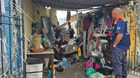 A ação intersecretarias desta quarta-feira (21) foi a terceira deste ano, totalizando mais de 21 toneladas de materiais inservíveis retirados de casas de acumuladores