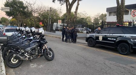 Ação policial em São José prende suspeitos por tráfico em telhados na zona sul