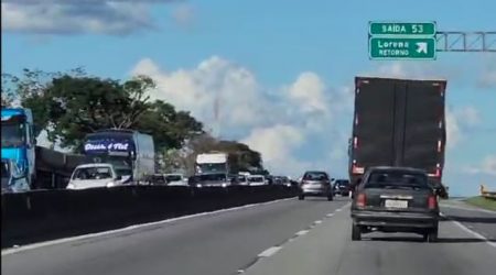 Acidente na Via Dutra em Guará causa transtornos; Congestionamentos passa de 10 km